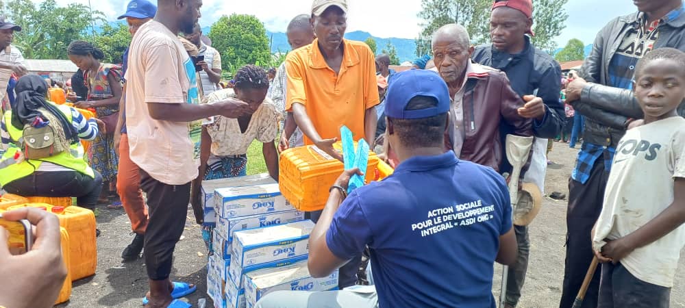 RDC / Nord-Kivu : 500 ménages des déplacés de guerre à Nzulo bénéficient l’aide humanitaire d’urgence de l’ONG-ASDI dans le territoire de Masisi