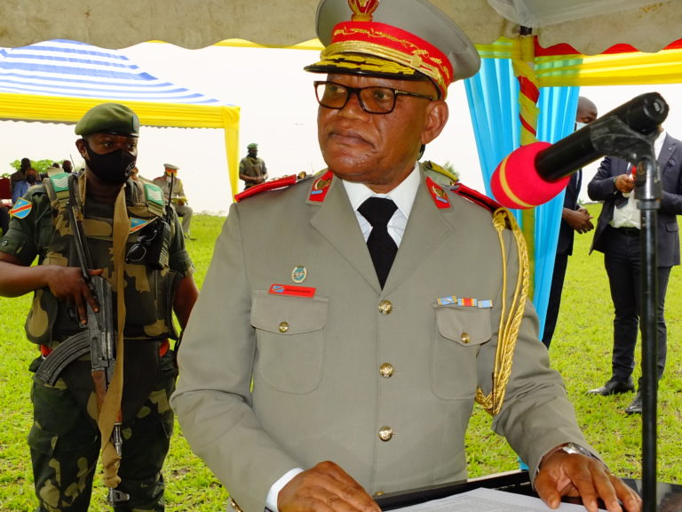 Nord-Kivu : le patron de l’état de siège est arrivé à Beni ville pour accueillir le Chef d’état-major des FARDC le Général Shiwewe Songesa Christian