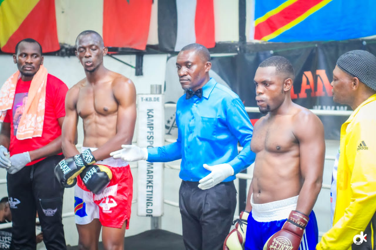 Boxe : Dieumerci Mbidi vainqueur dans un combat de Gala organisé par les boxeurs…