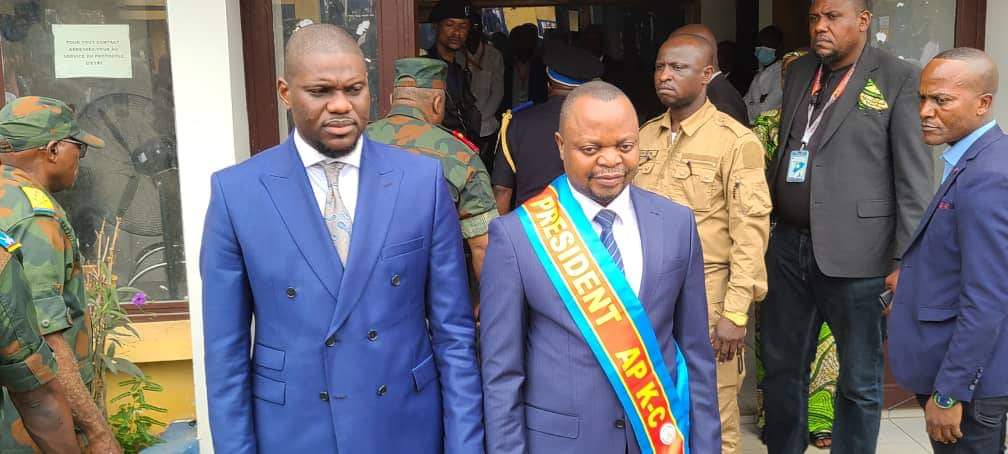 Le Gouverneur de Province Excellence Grâce NKUANGA MASUANGI BILOLO vient de saisir officiellement par une correspondance, ce jeudi 11 juillet, l’Honorable Président de l’Assemblée provinciale du Kongo, sur la convocation d’une session extraordinaire en vue de l’investiture du Gouvernement provincial.