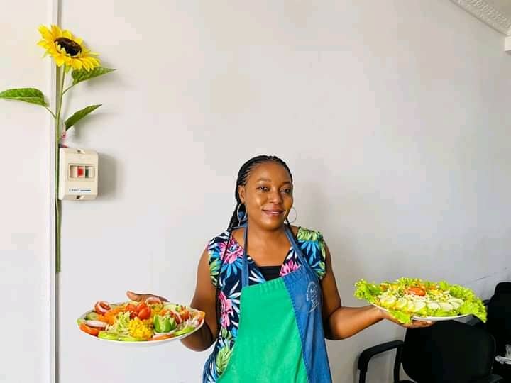 Kinshasa: les femmes et jeunes filles tenancières des restaurants de fortune  »Malewas » recevront leurs certificats en septembre 